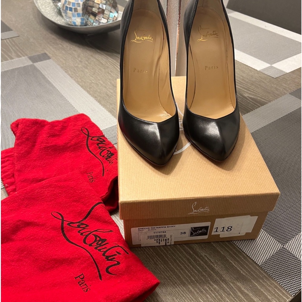 Very good condition Christian Loub ,My daughter wore them for her grad & prom